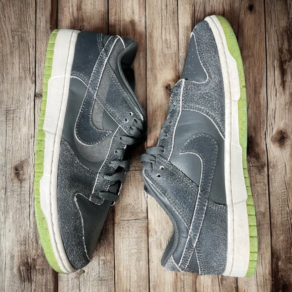 Nike Dunk Retro PRM halloween Cauldron  (2022) men’s size 9.5 grey green clean